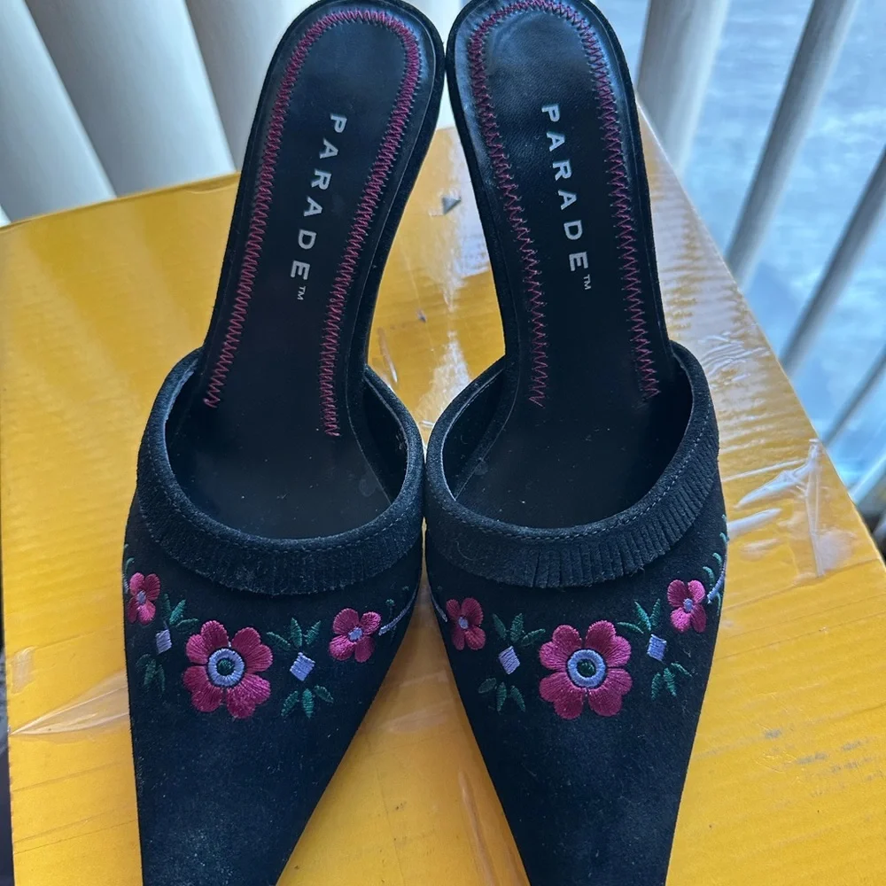 Parade Black Pointed Mule Heels with Pink Floral Embroidery - Picture 2 of 3